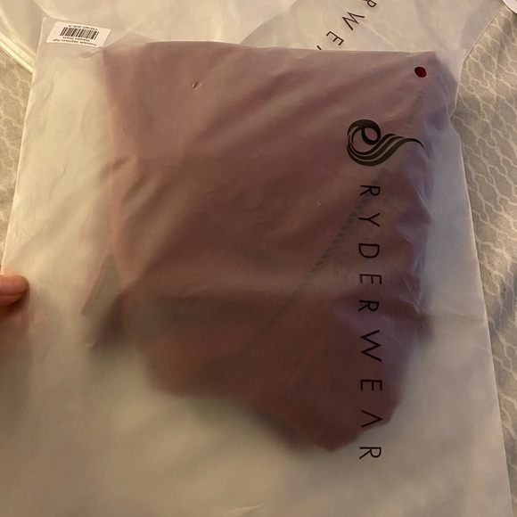 FREESTYLE SEAMLESS LONG SLEEVE CROP - Picture 4 of 8